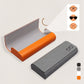 😎🕶️ Minimalistisk læderbrilleetui – magnetlukning 🧲✨ Skarpt hårdt skalkonstruktion, blød inderfoer – perfekt til daglig brug & arbejde. Slankt design i grå, sort, hvid eller orange.
