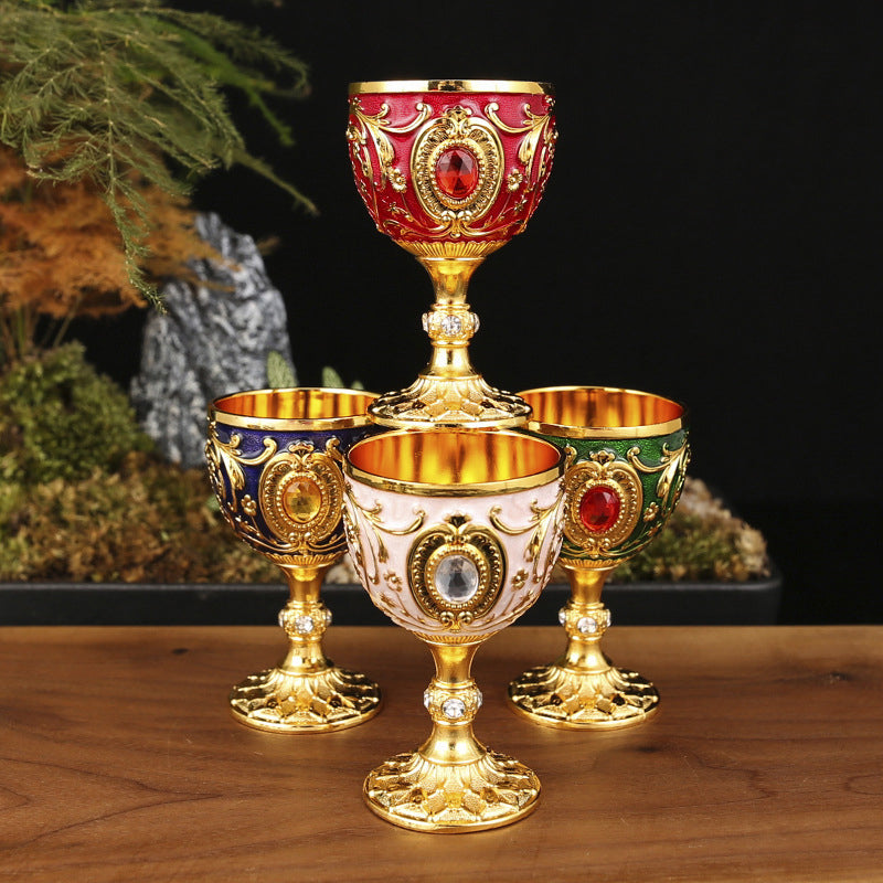 🎁 Exquisite Vintage Engraved Wine Goblet
